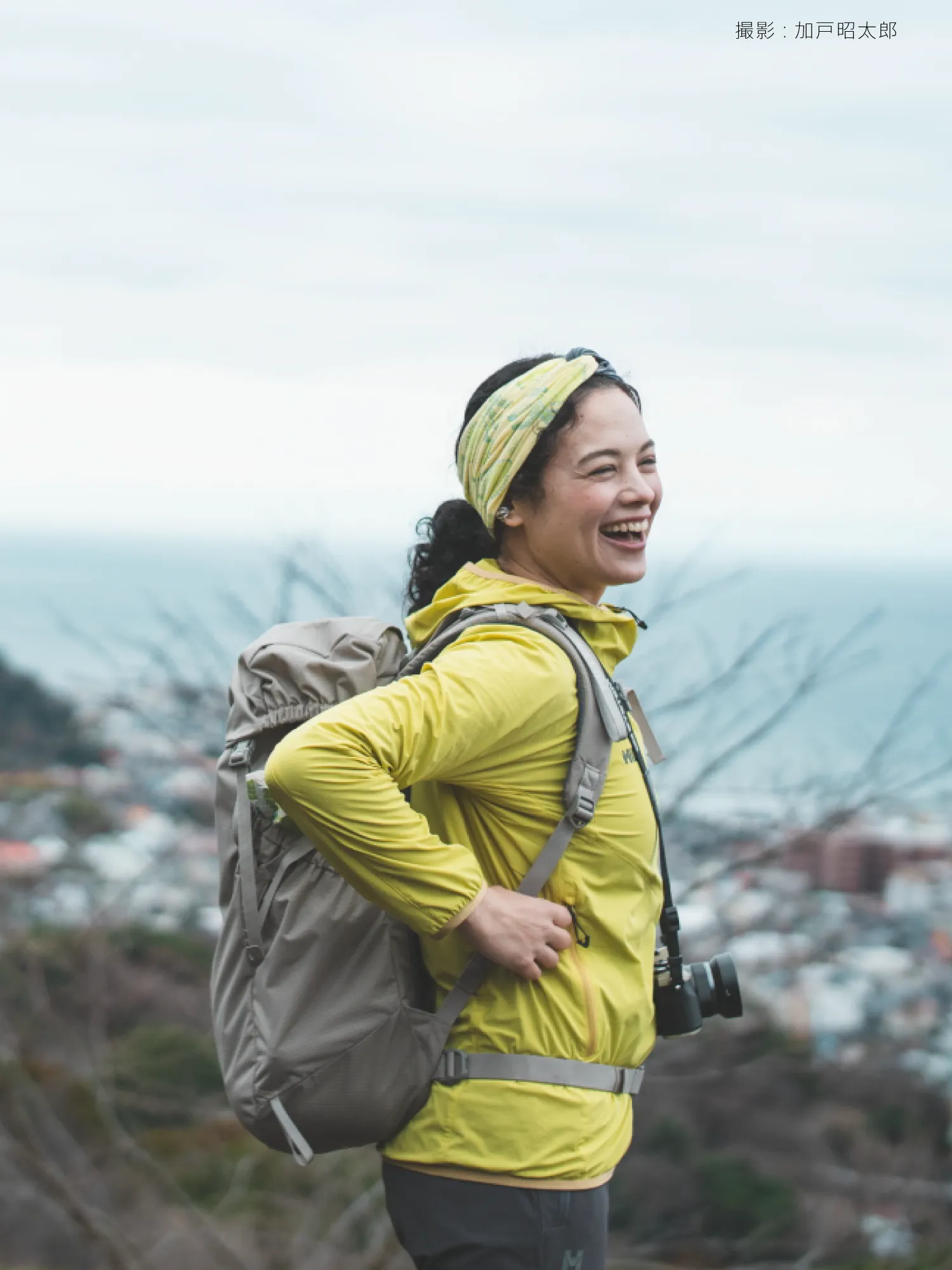 山道を歩く様子