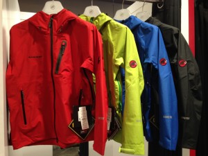 大丸東京店　マムート　新作ハードシェルの…