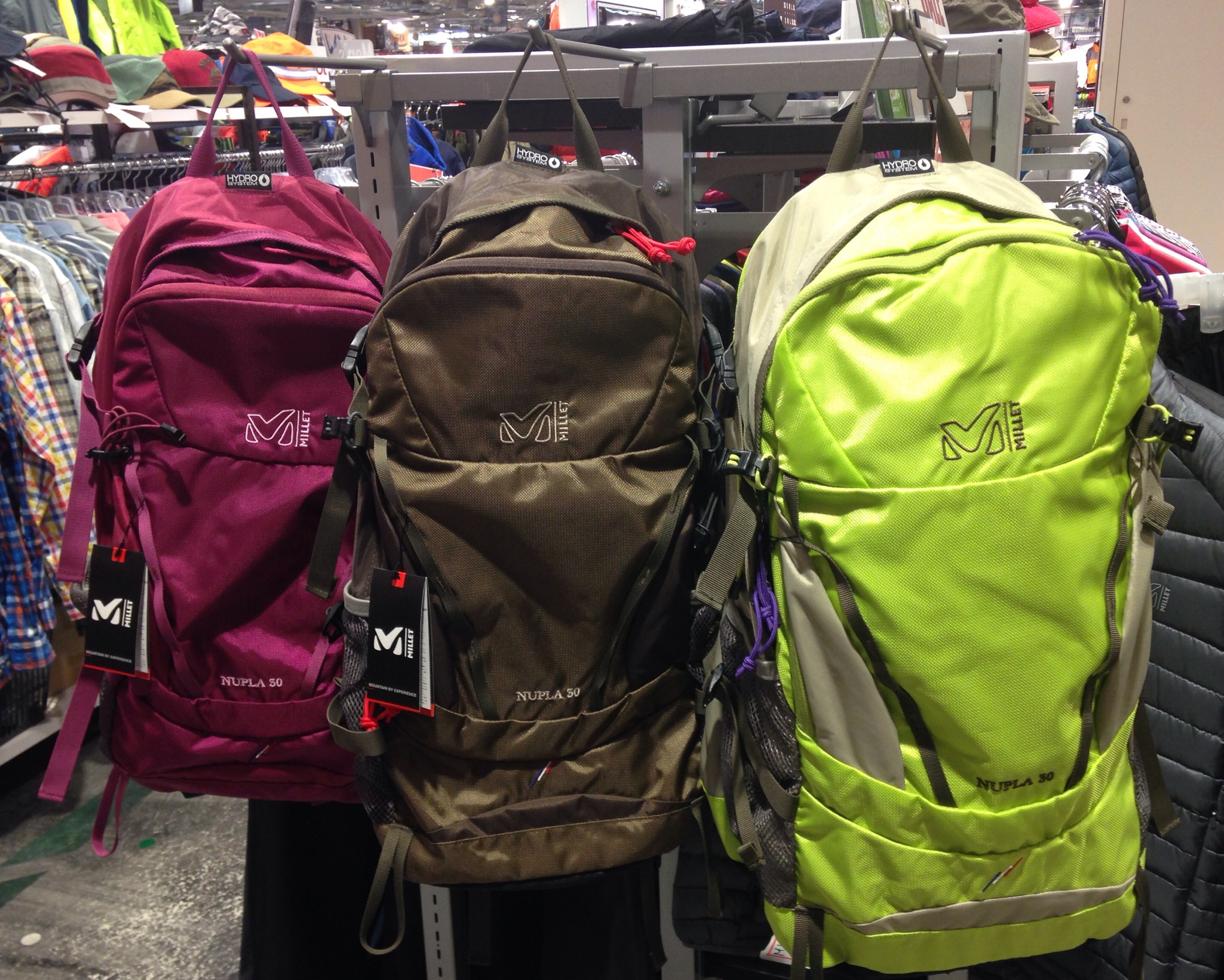 【送料無料】新品・「ミレー」 バックパック、AKAN PACK 30 J、MIS0664 MILLET(ミレー) &frasl; AKAN PACK 30J&frasl;リュック&frasl;ポリエステル&frasl;ブラック