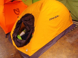 吉祥寺店】ソトバリ張ってみました。|石井スポ－ツ 公式サイト｜登山