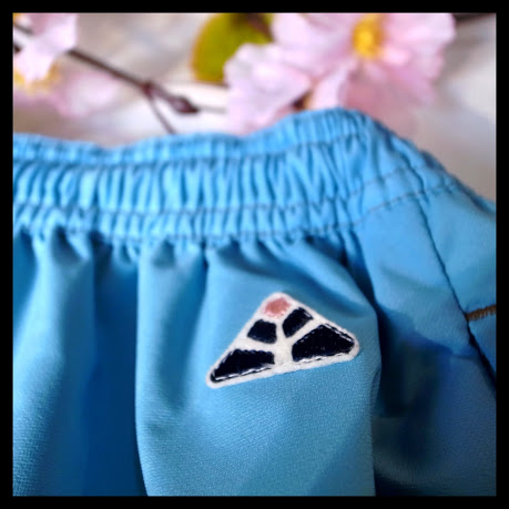 Slow Mountain Riversible Short Pant刺繍拡大