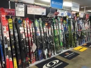【神戸三宮駅前店】スーキーやブーツが更に…