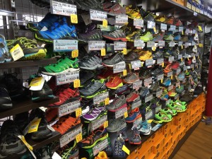 登山靴売場 (2)