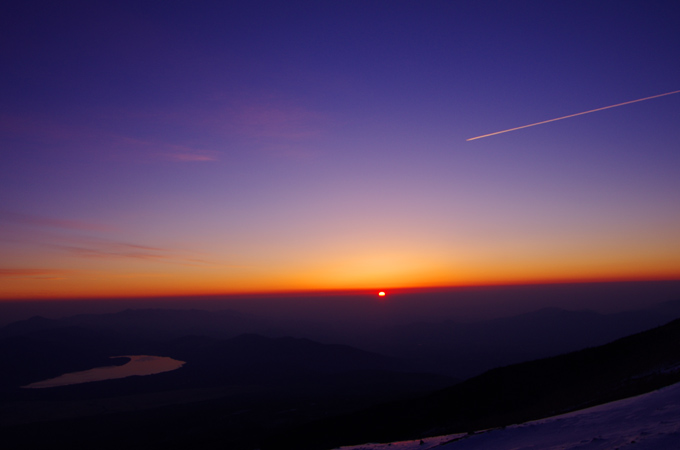 06：10　山中湖越の日ノ出