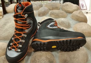 AKU新作入荷しました～♪パート2|石井スポ－ツ 公式サイト｜登山