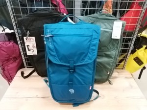 Mountain hardwear dry commuter deals