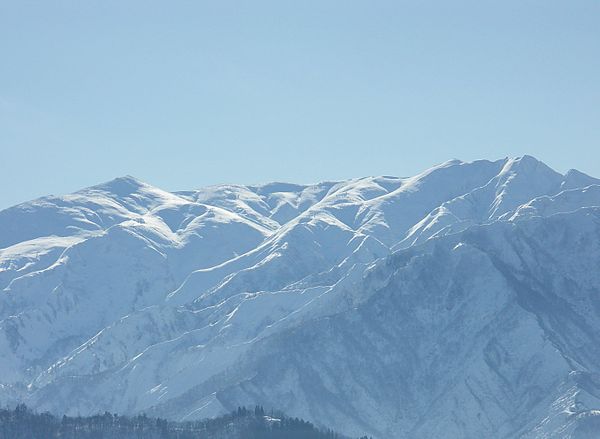百名山 巻機山・金城山・坂戸山