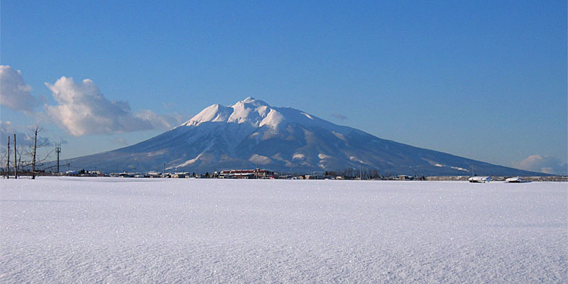 百名山 岩木山(岩鬼山)・鳥海山・鍋森山