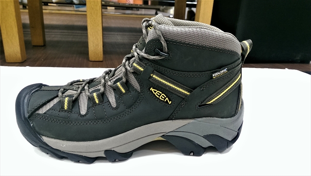 キーン（KEEN）（メンズ）トレッキングシューズ ハイカット 登山