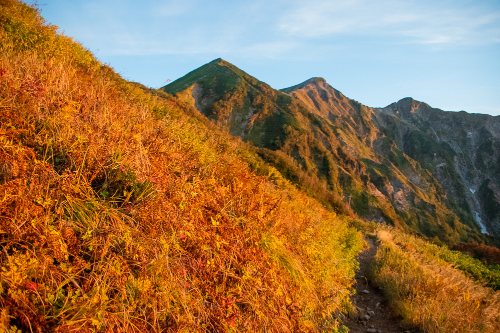 【新宿西口店】爺ヶ岳・鹿島槍ヶ岳へ紅葉登…