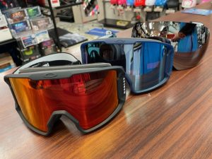 雪の凹凸にはOAKLEYゴーグル！【カン…