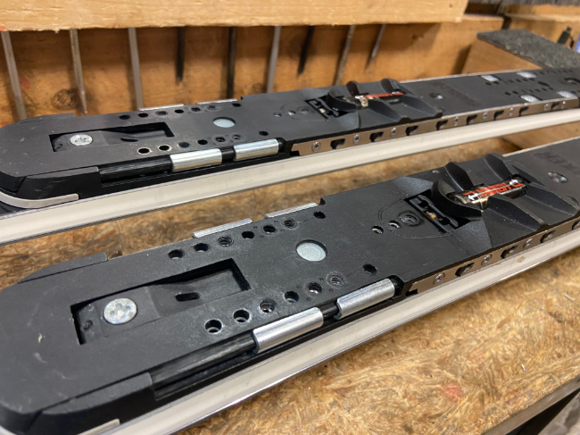 marker マーカー　ピストンプレート　黒 marker マーカー ピストンプレート 黒 MARKER MARKER〔マーカー スキー