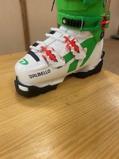 スキーブーツと併せて使うと便利アイテム!…