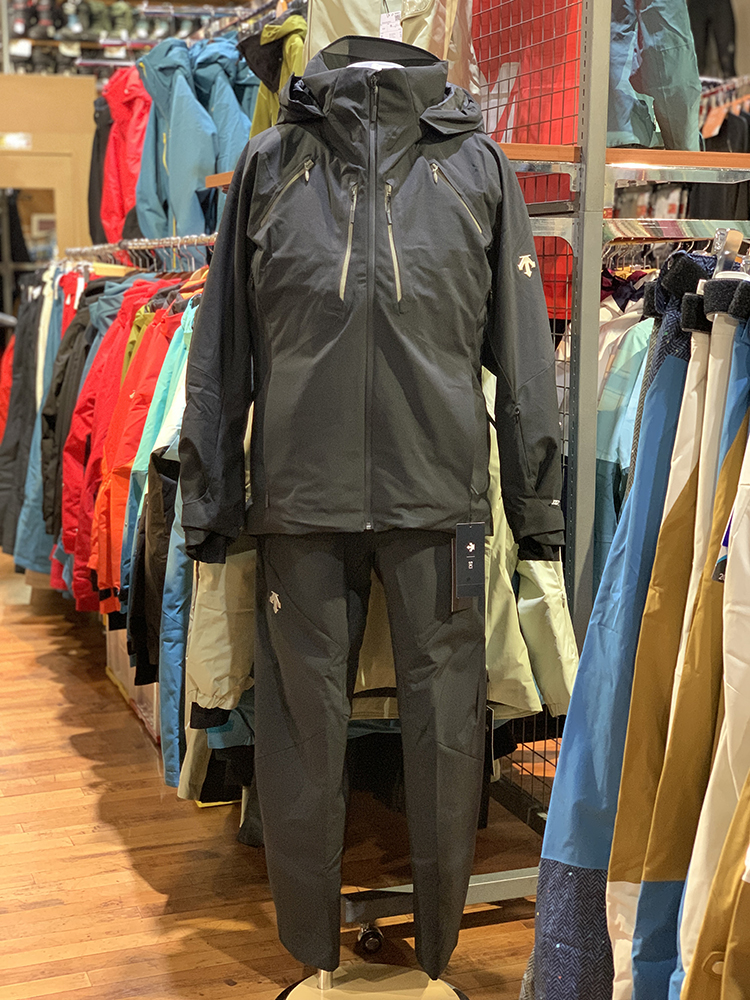 デサントスキーウェア入荷！【札幌店】|石井スポ－ツ 公式サイト｜登山 