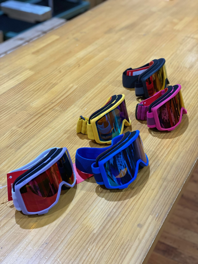 ジュニアスキーゴーグル入荷【札幌店】