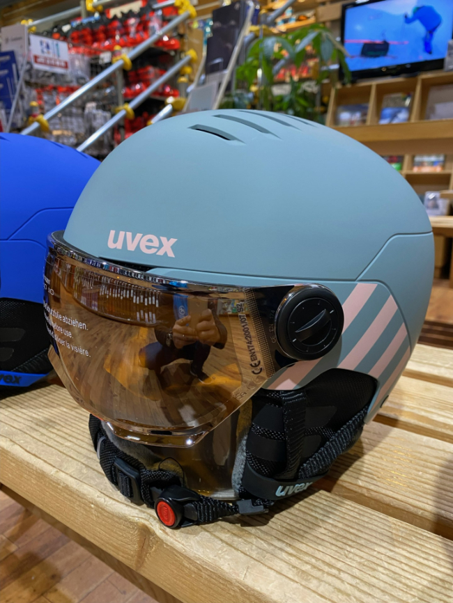 キッズ ジュニア バイザー付き ヘルメット スキー スノーボード スノボ イヴァルブ EVOLVE EHJ 002 全2カラー 子供用 ユース  ウィンタースポーツ