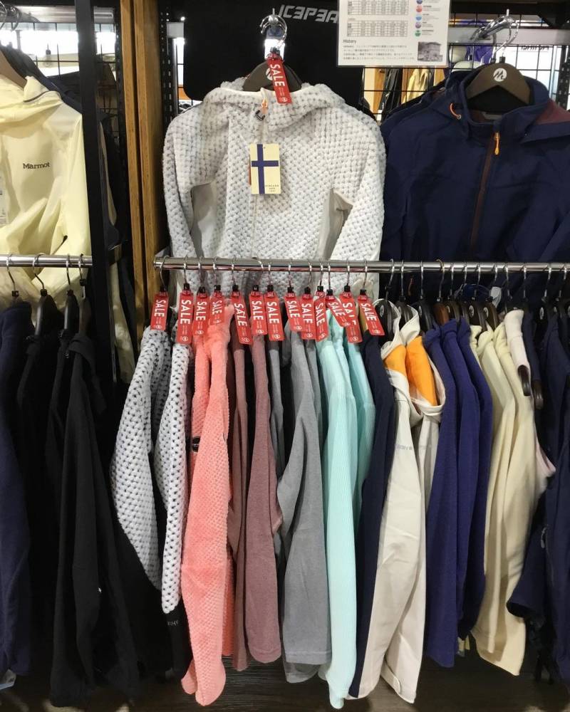 人気のアイスピークの防寒着を手に入れるチ…