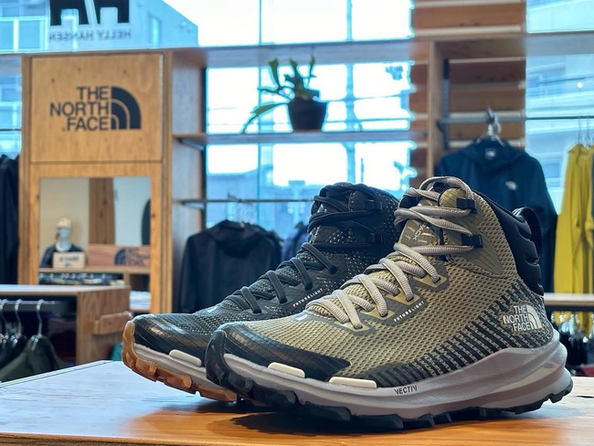 ノースフェイス トレッキングシューズ グレー×ブルー 17cm 新品 防水ブーツ 新品 THE NORTH FACE トレッキングシューズ 28cm グレー 防水