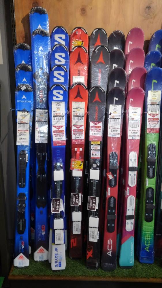 当店おすすめ！キッズ・ジュニア用スキー‼…