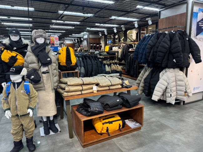 即戦力のダウンウェアが最大40%OFF!…