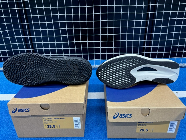 テニスシューズとランニングシューズのアウトソール比較